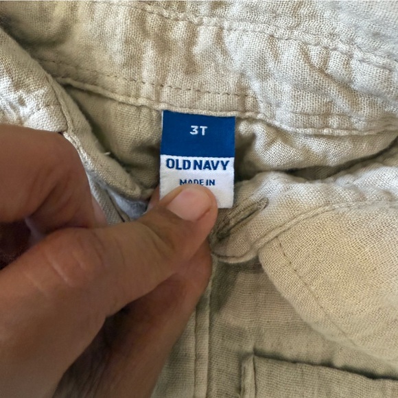 Bundle of boy neutral H&M and old navy shirts - Picture 4 of 14